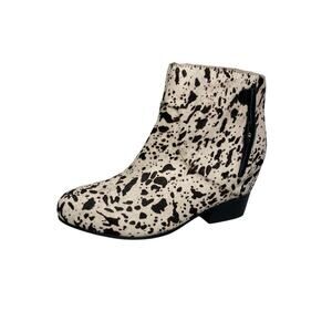 Womens Very Volatile Bootie Zip Boots Leather Choc Chip Cow Print Size 7